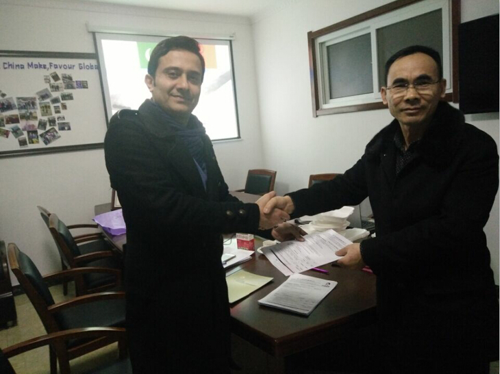 �ͻ�˹̹�͑�ӆُ�ͺЙC��Ӱ